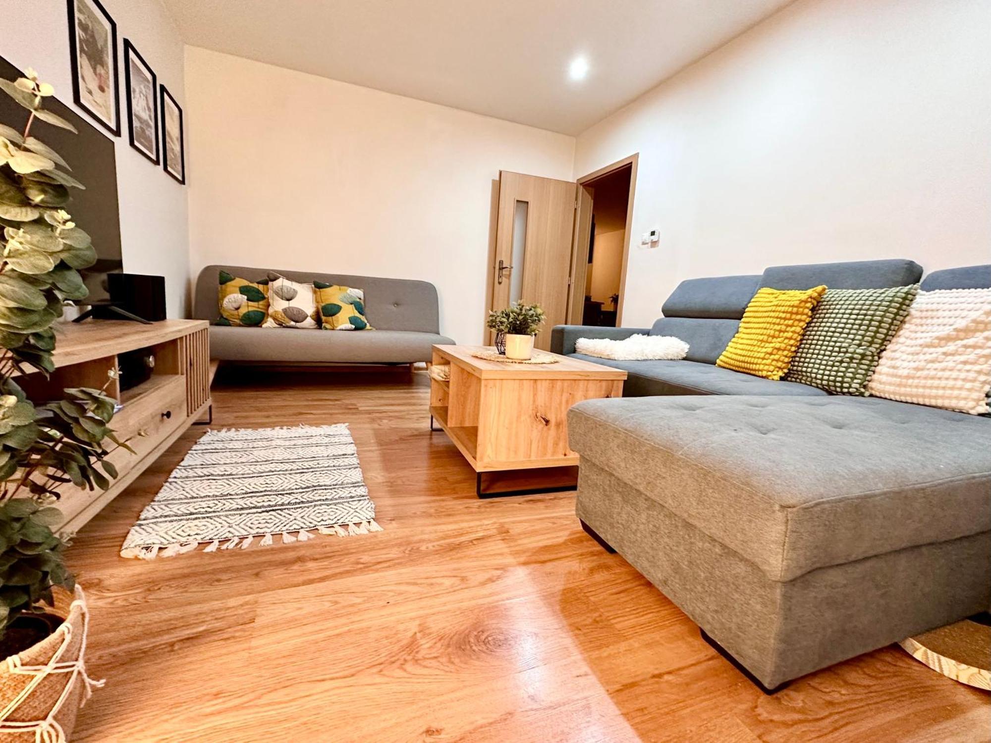 Apartman Hlboky Potok ตาตรันสกา ลอมนีจา ภายนอก รูปภาพ
